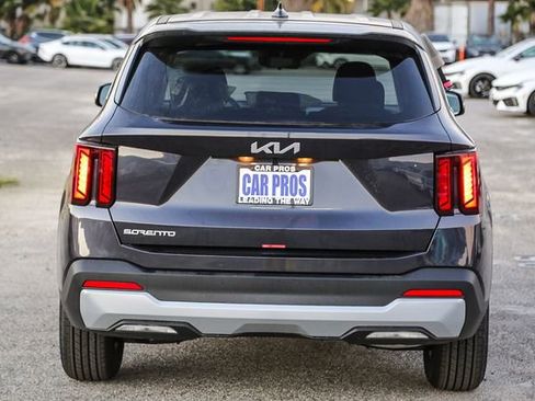 New 2026 Kia Sorento LX image 7