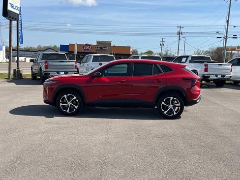 New 2026 Chevrolet Trax RS FWD image 8