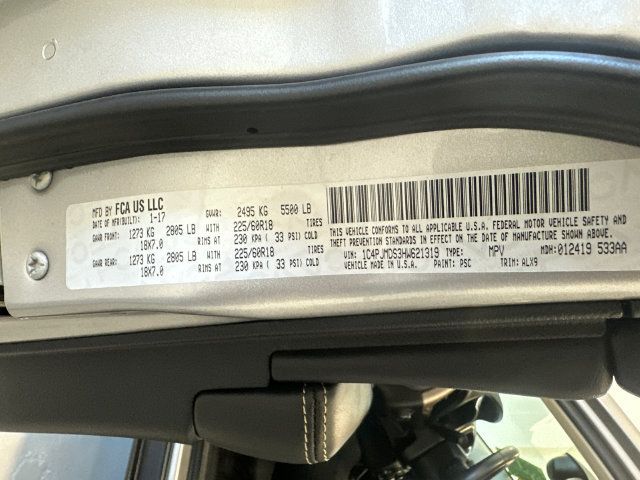 Used 2017 Jeep Cherokee Limited AWD/4WD image 34