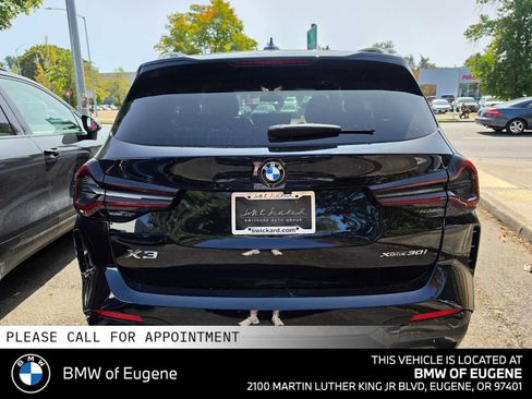 Used 2024 BMW X3 xDrive30i w/ Premium Package AWD/4WD image 4
