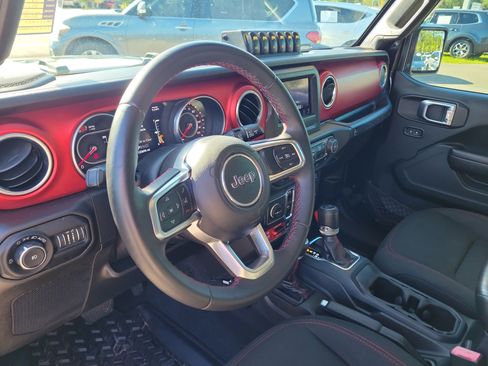 Used 2018 Jeep Wrangler Unlimited Rubicon AWD/4WD image 19