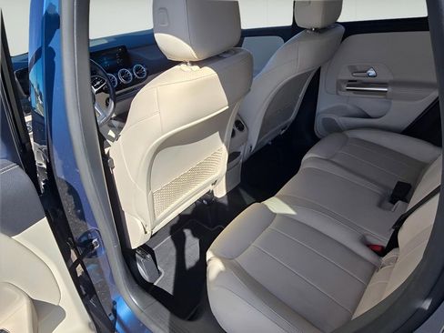 Used 2022 Mercedes-Benz GLA 250 4MATIC w/ Premium Package Lite image 28