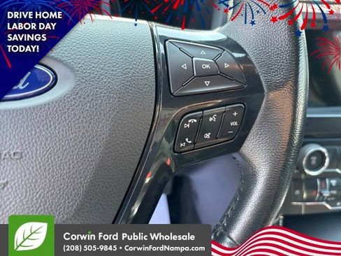Used 2017 Ford Explorer XLT w/ Equipment Group 202A AWD/4WD image 18