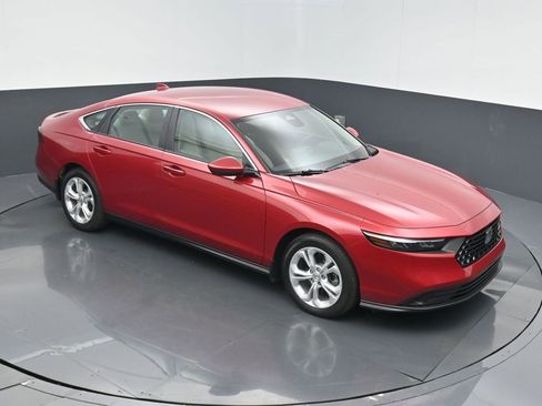 Used 2025 Honda Accord LX image 27