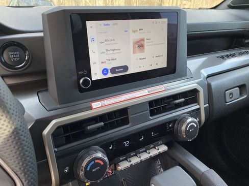 Certified 2025 Toyota Tacoma SR5 image 33