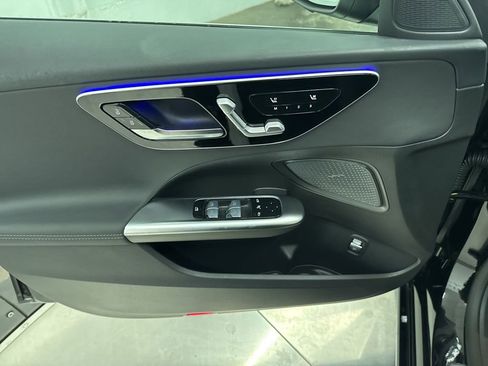 Used 2025 Mercedes-Benz C 300 Sedan image 17