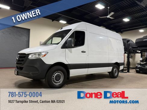 Used 2020 Mercedes-Benz Sprinter 2500 image 1