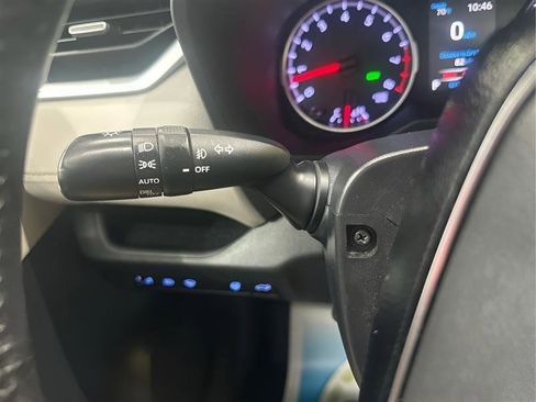 Used 2019 Toyota RAV4 XLE Premium w/ Cold Weather Package AWD/4WD image 16