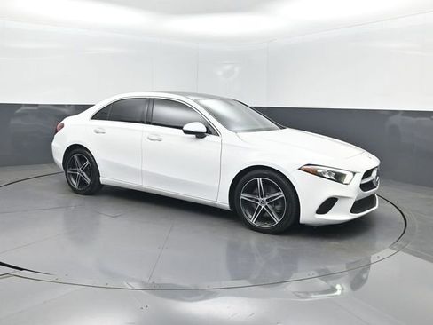 Used 2019 Mercedes-Benz A 220 image 30