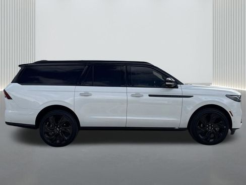 Used 2025 Lincoln Navigator L Black Label image 4