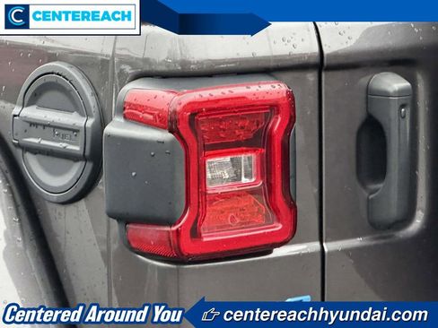 Used 2021 Jeep Wrangler Unlimited Rubicon 4xe w/ Cold Weather Group AWD/4WD image 8