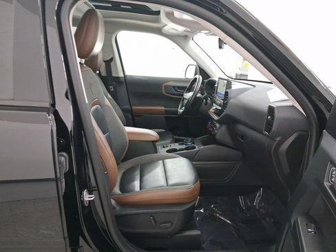 Used 2023 Ford Bronco Sport Outer Banks w/ Tech Package image 32