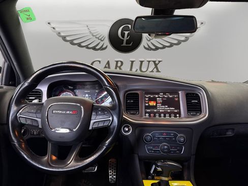 Used 2019 Dodge Charger R/T w/ Blacktop Package RWD image 10