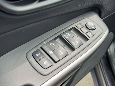 Used 2022 Jeep Cherokee Limited w/ Elite Package AWD/4WD image 18