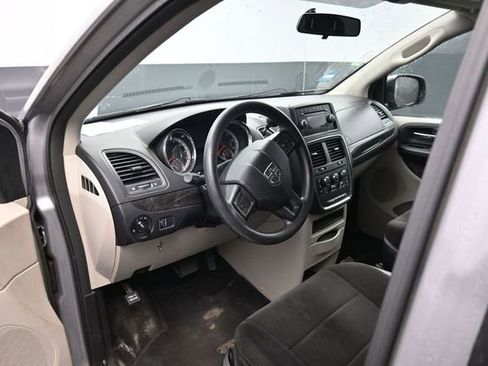 Used 2013 Dodge Grand Caravan SE FWD image 13