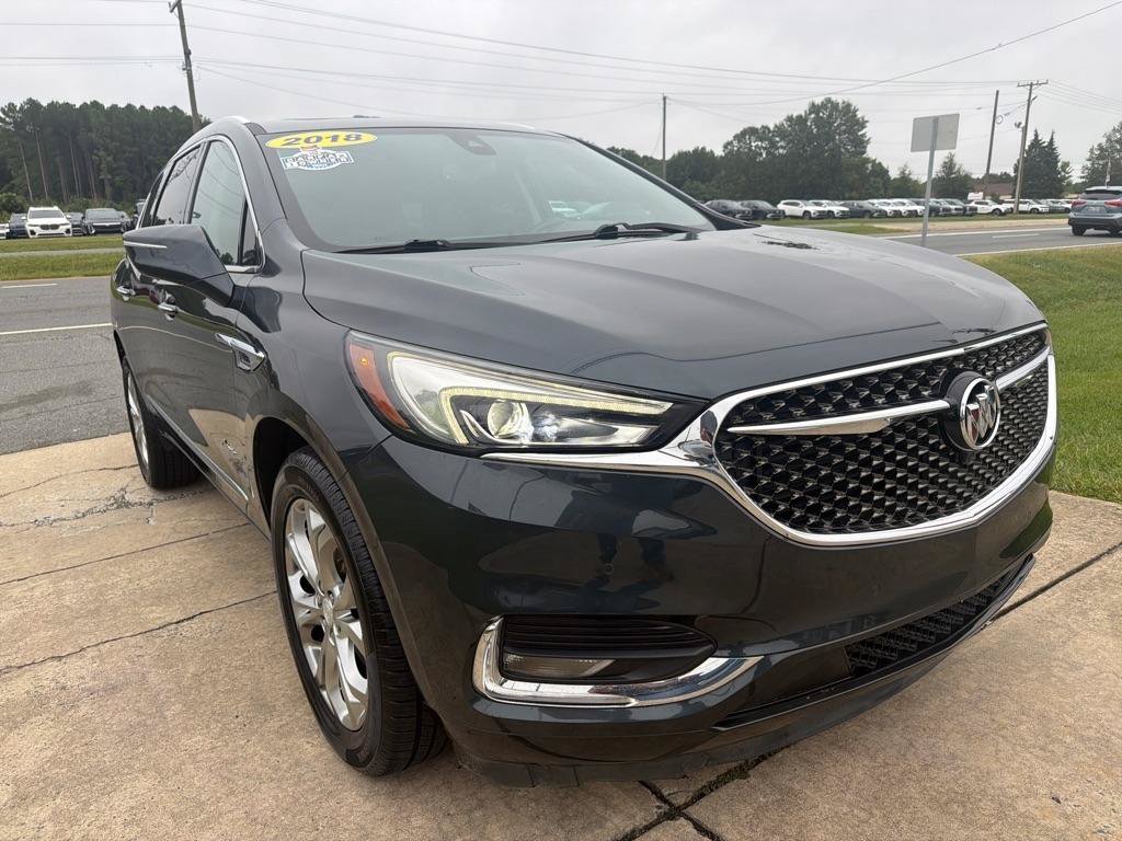 Used 2018 Buick Enclave Avenir w/ Avenir Technology Package FWD image 2