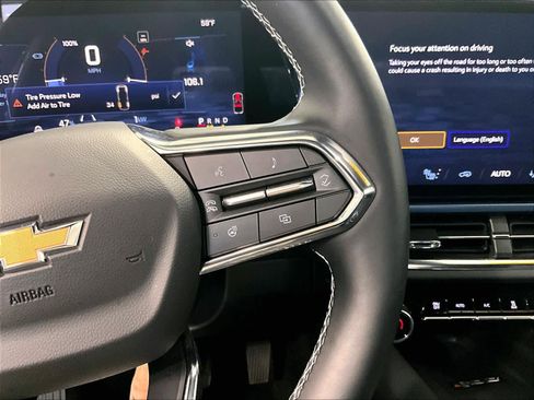 Used 2025 Chevrolet Equinox EV LT w/ Convenience Package image 20