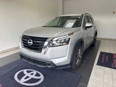 Used 2025 Nissan Pathfinder SV