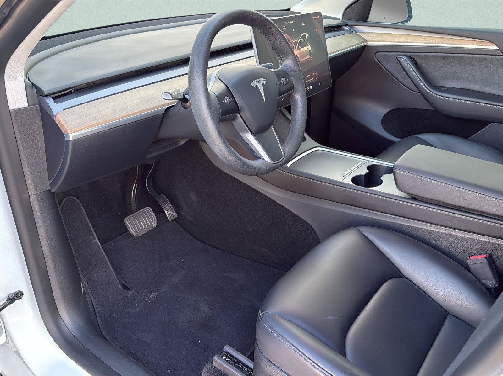 Used 2023 Tesla Model Y Long Range AWD/4WD image 19
