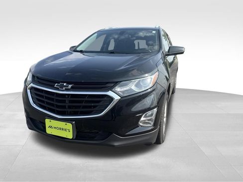 Used 2018 Chevrolet Equinox LT w/ Sun & Infotainment Package AWD/4WD image 2