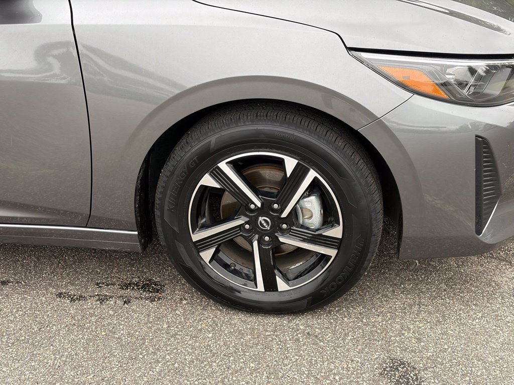 Used 2025 Nissan Sentra SV FWD image 8