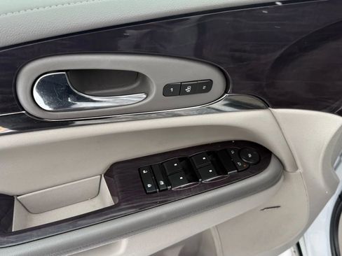 Used 2017 Buick Enclave Leather w/ Trailering Package image 17