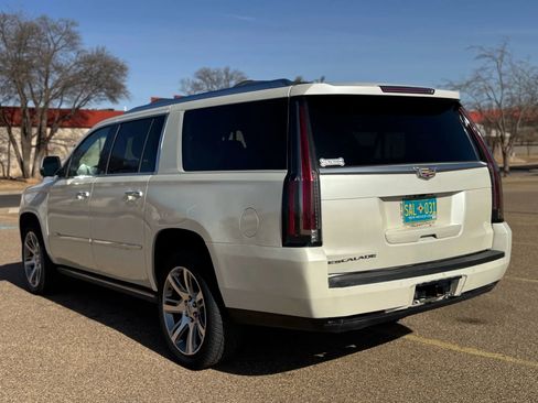 Used 2015 Cadillac Escalade ESV Premium image 10