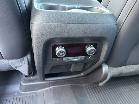 Used 2025 GMC Acadia Denali w/ Super Cruise Package image 26