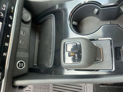 Used 2023 Nissan Rogue SV AWD/4WD image 24