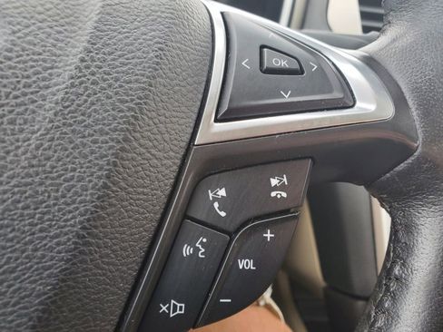 Used 2015 Ford Fusion Energi SE image 17