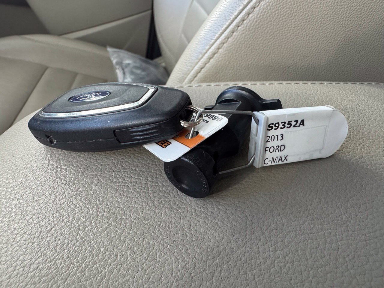 Used 2013 Ford C-MAX SEL FWD image 2