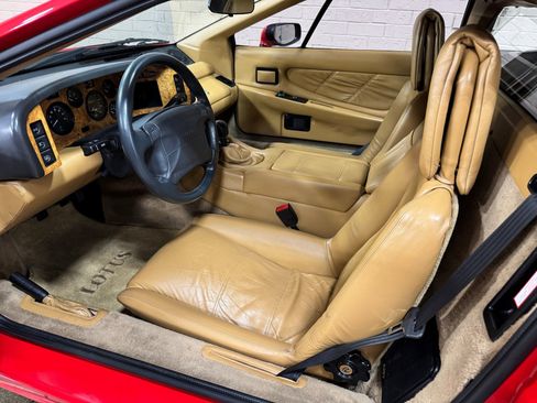 Used 1990 Lotus Esprit SE RWD image 32