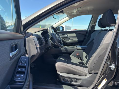 Certified 2023 Nissan Rogue SV AWD/4WD image 11