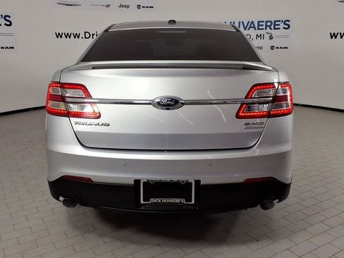 Used 2018 Ford Taurus SHO image 5