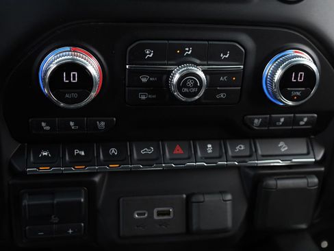 Used 2021 GMC Sierra 1500 AT4 w/ AT4 Value Package image 10