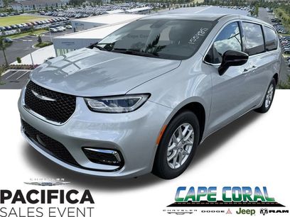 New 2026 Chrysler Pacifica Select