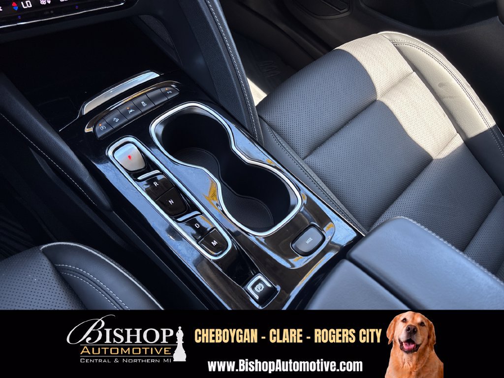 Used 2023 Buick Envision Essence AWD/4WD image 34