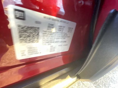 Certified 2023 Chevrolet Traverse LT image 33