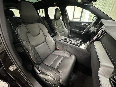 Used 2024 Volvo XC60 B5 Ultimate w/ Protection Package Premier image 18