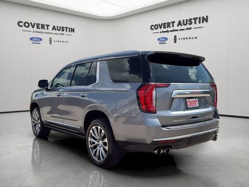 Used 2021 GMC Yukon Denali w/ Denali Premium Package AWD/4WD image 3