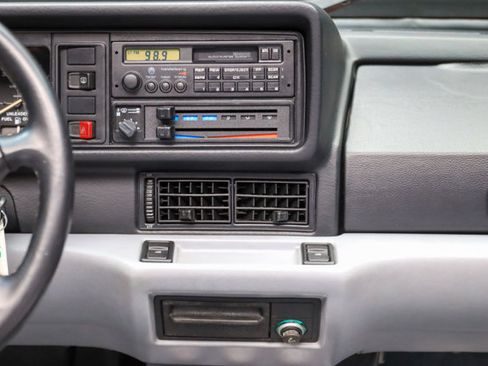 Used 1990 Volkswagen Cabriolet FWD image 8