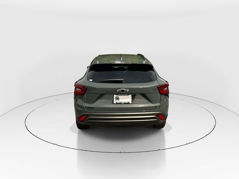 New 2026 Chevrolet Trax LT FWD image 7