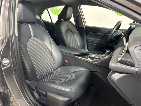 Used 2024 Toyota Camry SE image 31