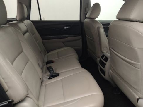 Used 2018 Honda Pilot EX image 19