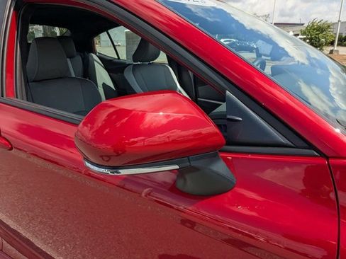 Used 2025 Toyota Camry SE FWD image 12
