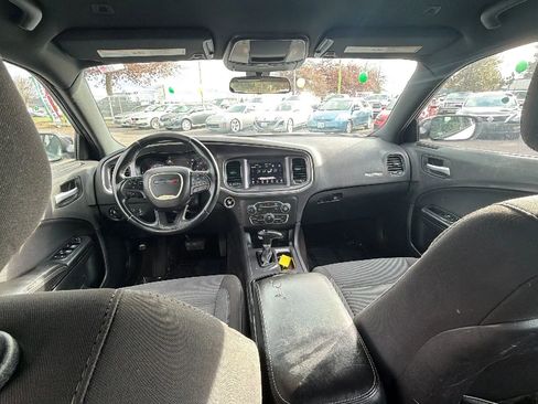 Used 2018 Dodge Charger SXT w/ Blacktop Package image 10