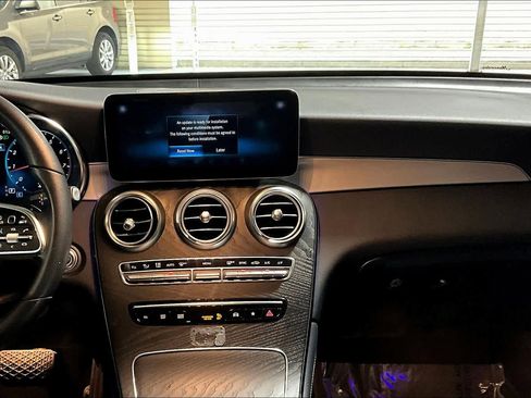 Used 2021 Mercedes-Benz GLC 300 4MATIC Coupe image 7