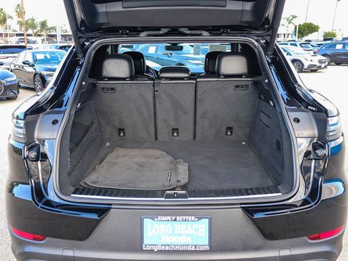 Used 2021 Porsche Cayenne Coupe image 27