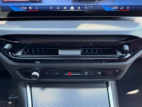 New 2026 BMW 330i xDrive Sedan w/ M Sport Package AWD/4WD image 26