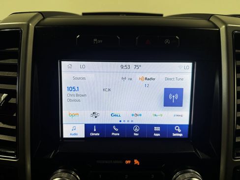 Used 2019 Ford F150 Lariat w/ Equipment Group 502A Luxury AWD/4WD image 12